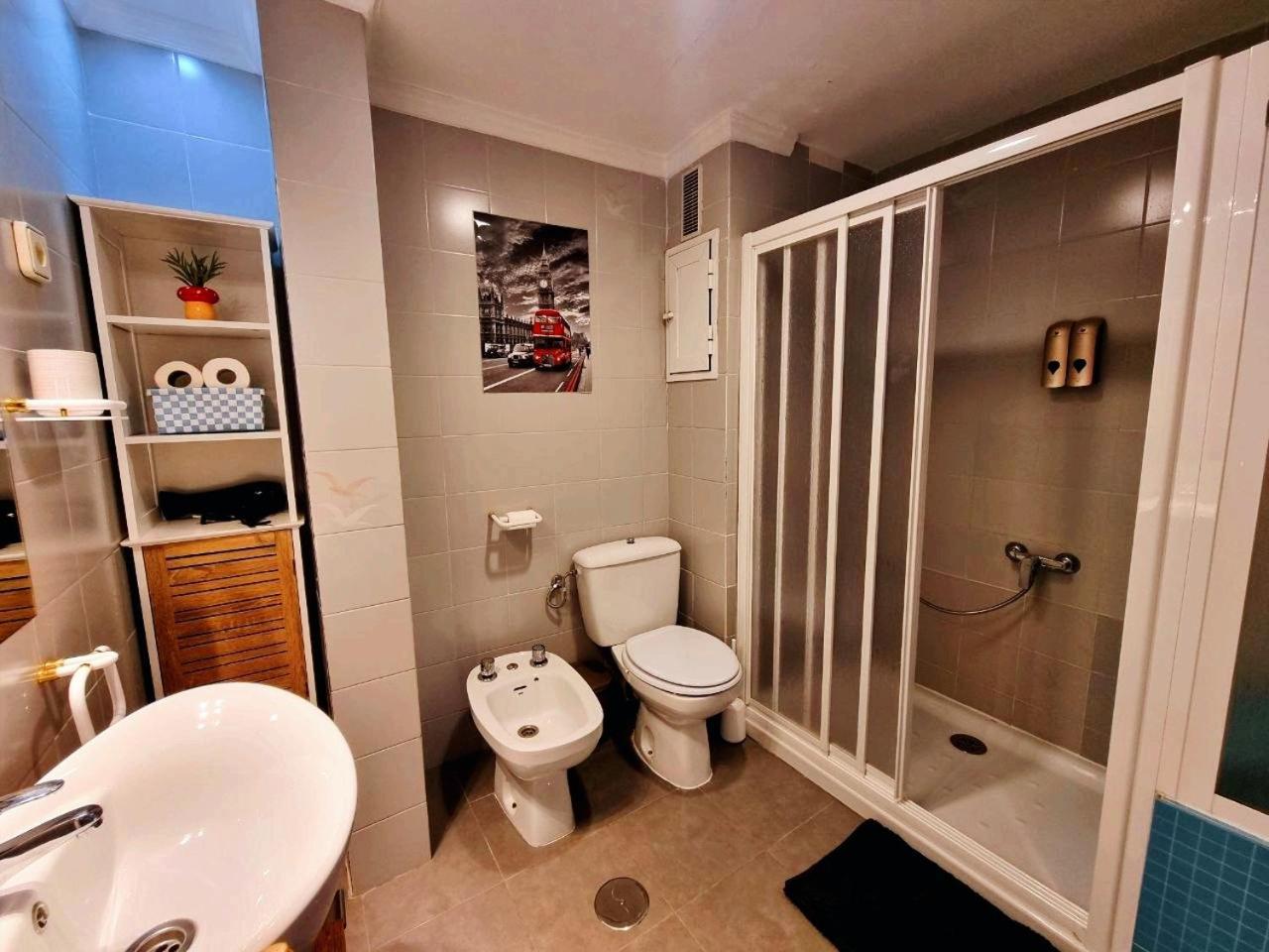 Malaga Vialia Deluxe Lägenhet Exteriör bild